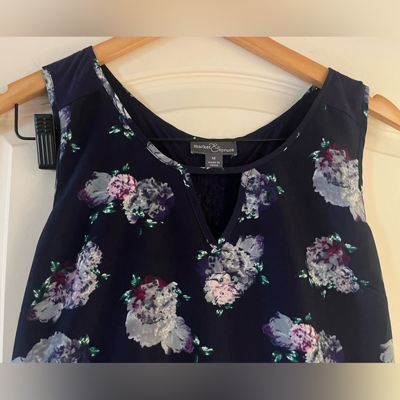 Market & Spruce Sleeveless Navy Floral Blouse Women’s Size Medium - Picture 8 of 12